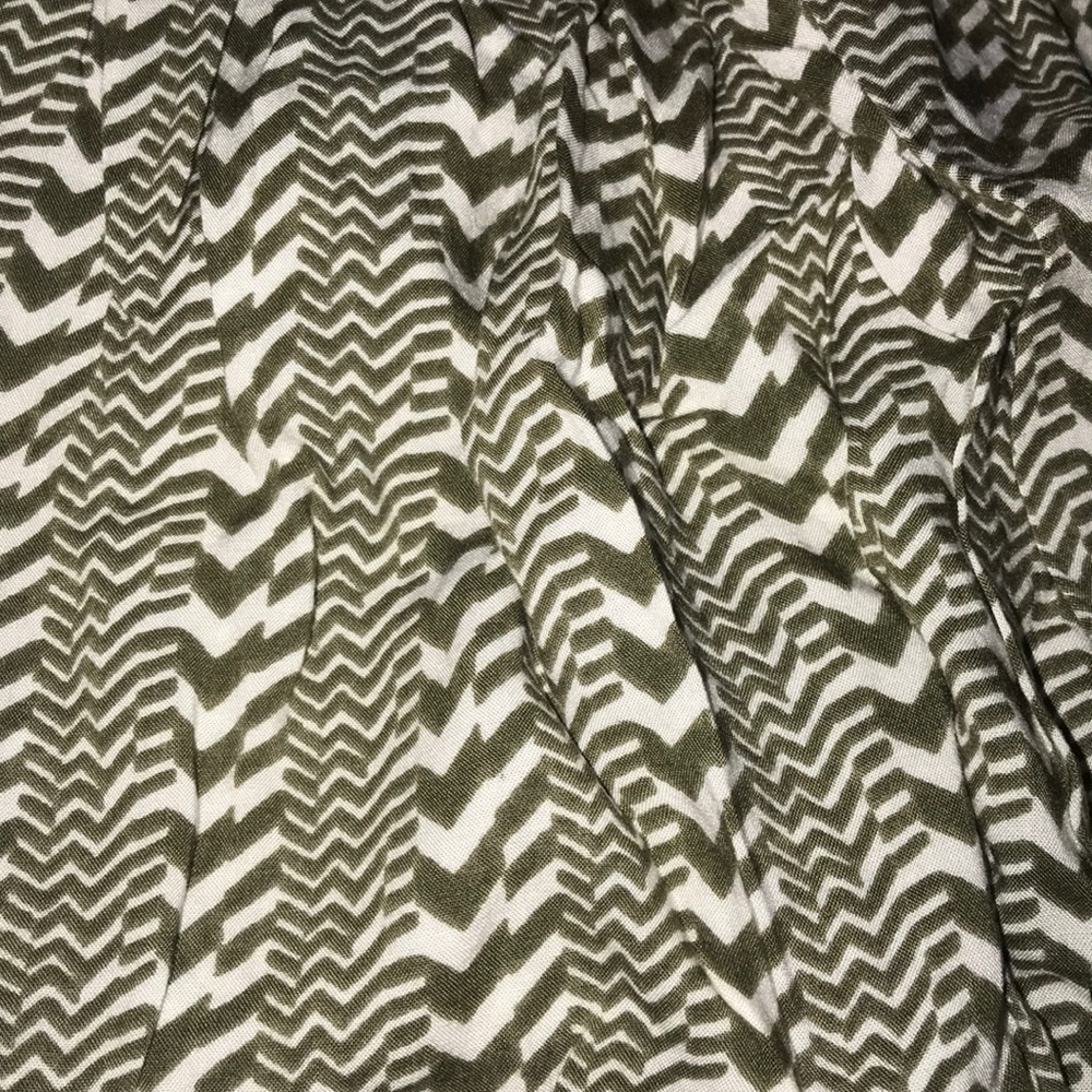 Green and white printed American eagle skirt - Picture 2 of 2